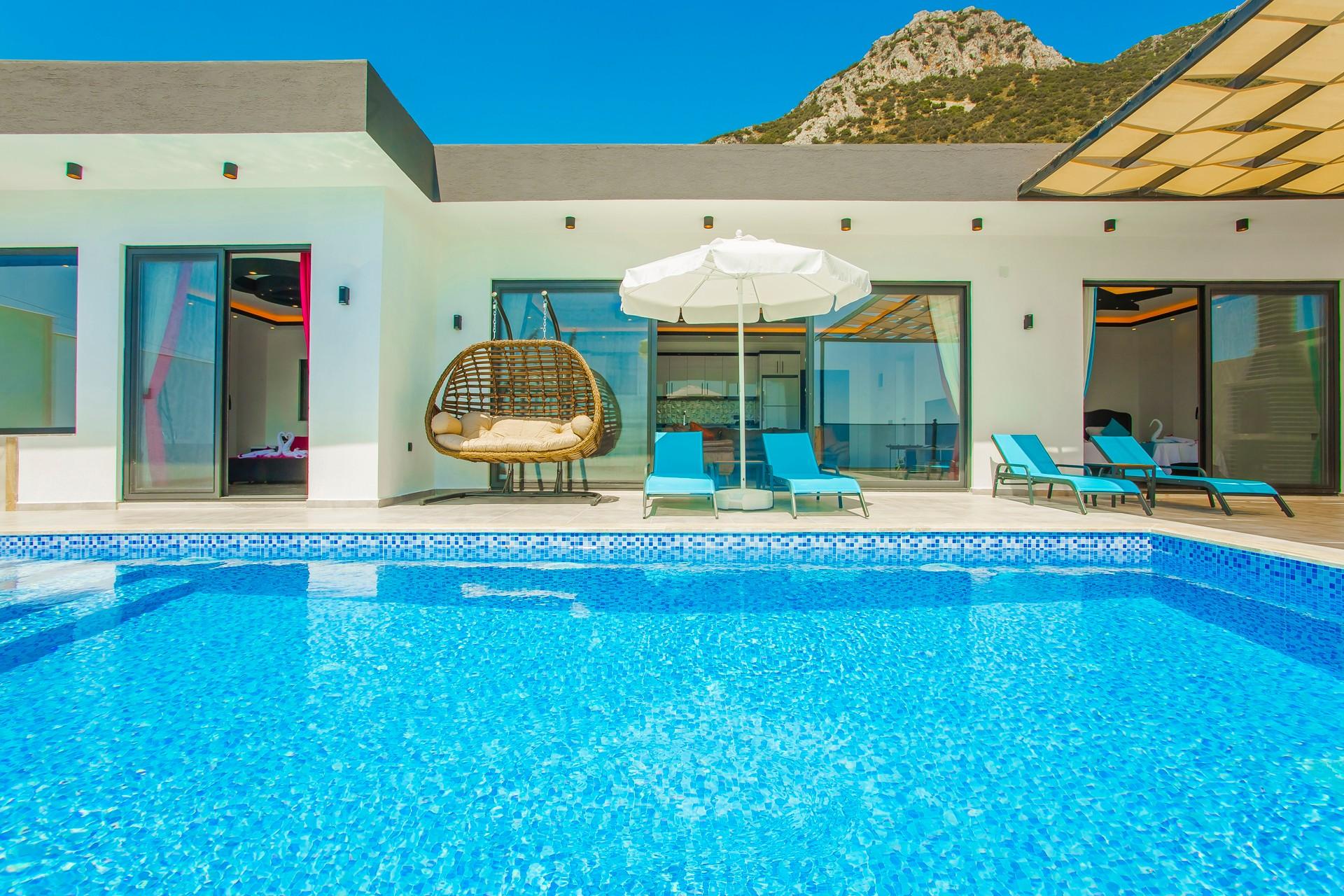 Kalkan Akbel'de Eşsiz Deniz Manzaralı, Sonsuzluk Havuzlu, Şık Villa-23127