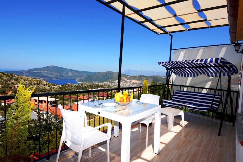 Kaş Bezirgan'da Harika Manzaralı, Jakuzili, Konsept Tatil Evi
