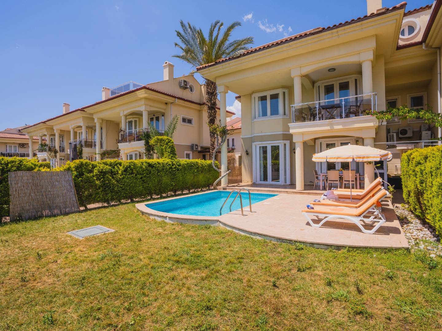 Fethiye'de Denize Sıfır, Tesis İçerisinde, Özel Havuzlu, Modern Villa