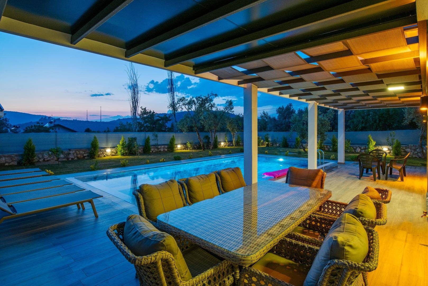 Fethiye Ölüdeniz'de Geniş Ailelere Uygun, Özel Havuzlu, Jakuzili Villa