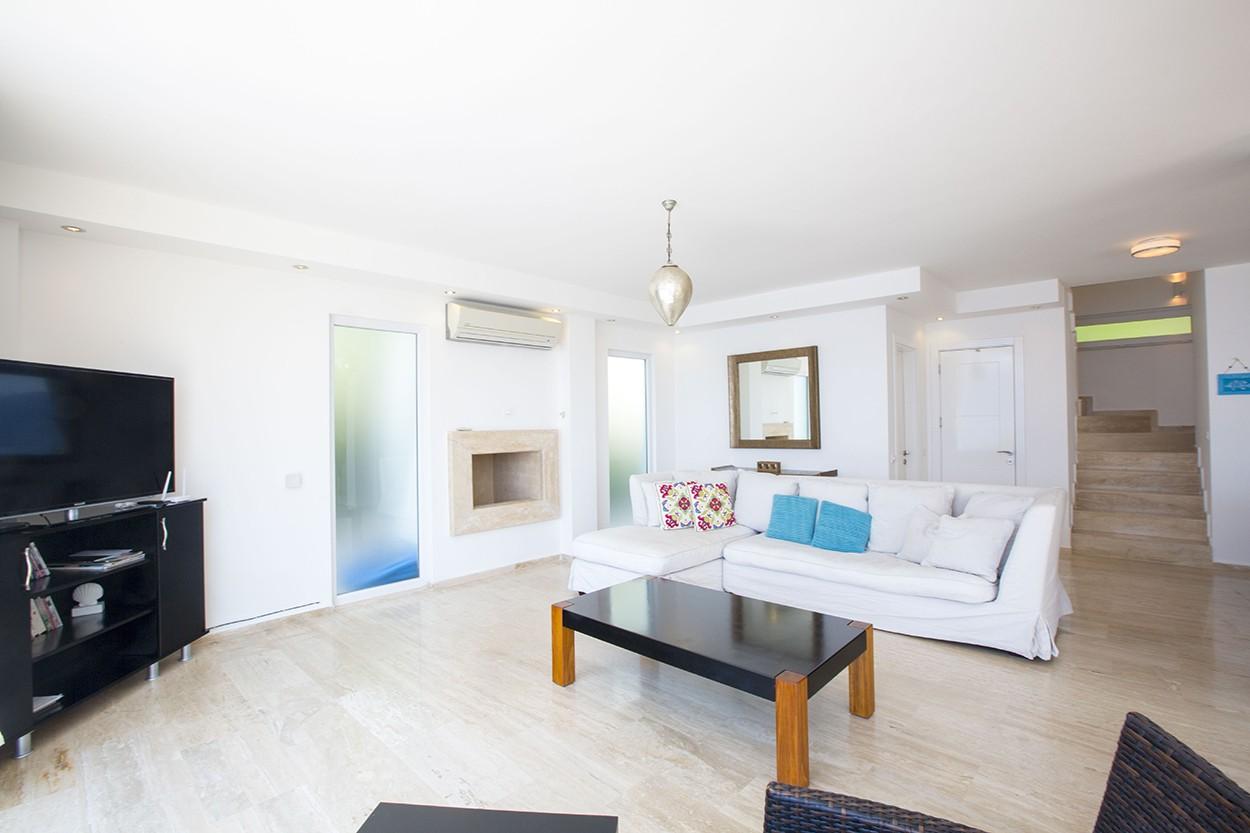 Kalkan'da Göz Alıcı Deniz Manzaralı, Özel Havuzlu, Şık Villa-14907