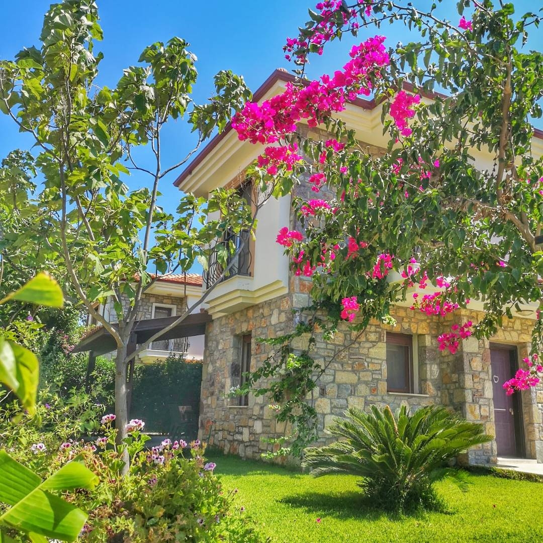 Datça'da Emecik'te Plaja Yakın, Modern Tasarımlı, Dubleks Villa