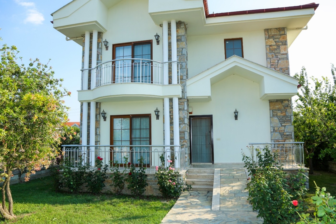 Dalyan'da Zarif Tasarımlı, Özel Havuzlu, Kiralık Şık Villa