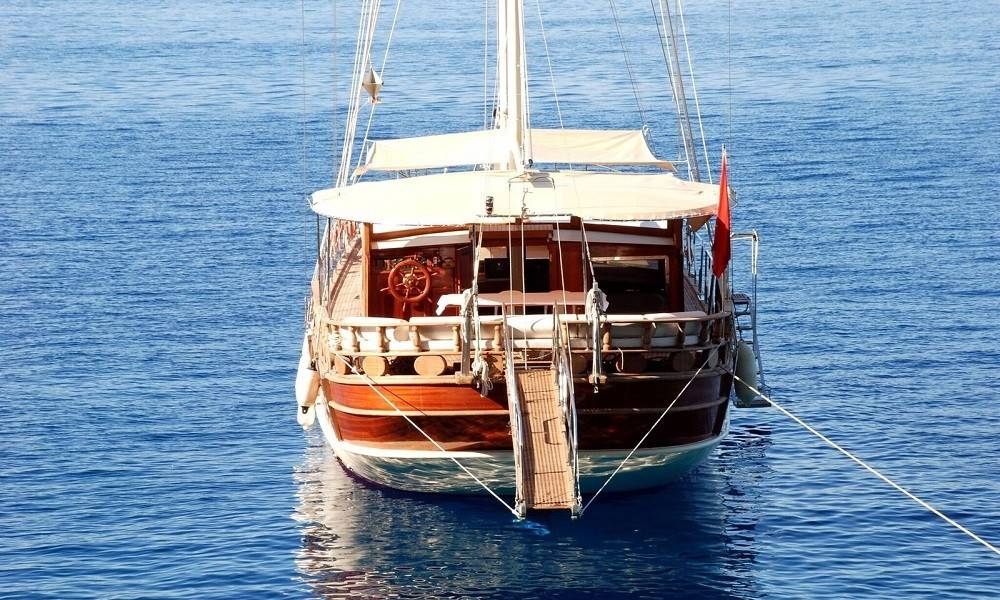 Bodrum'da Mavi Yolculuk Sunan, 5 Kabinli, Lüks Gulet