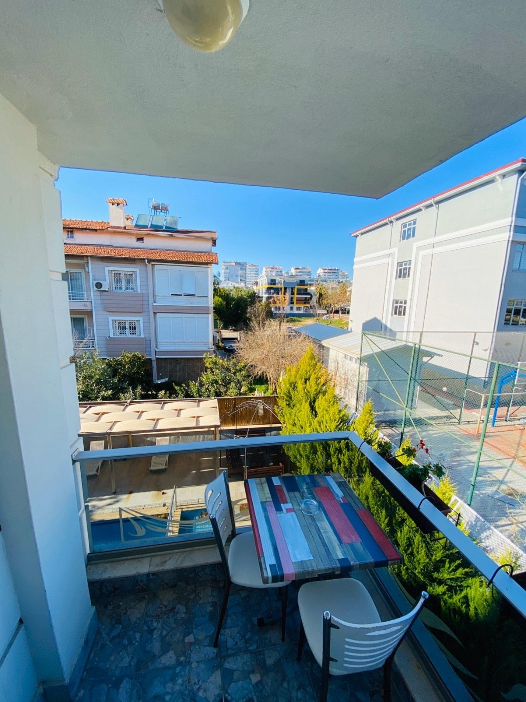 Konyaaltı Gürsu'da Balayı Çiftlerine Uygun, Havuz Manzaralı, 1+1 Suit