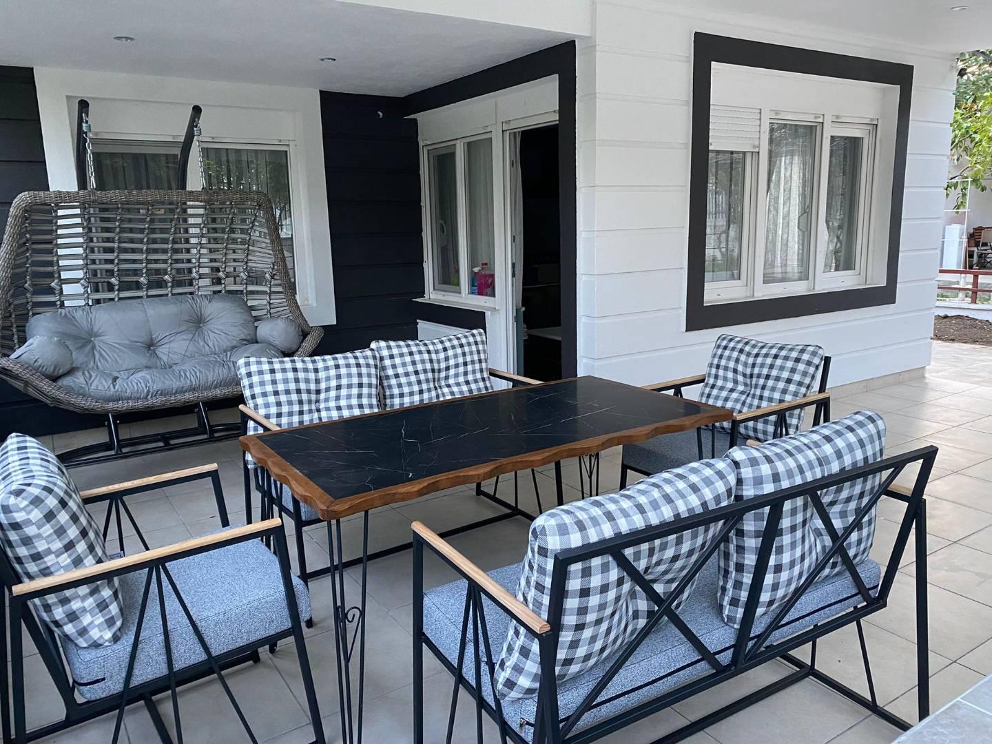 Kemer Tekirova'da Denize Sıfır, Özel Plajlı, 2+1 Tatil Evi-26147