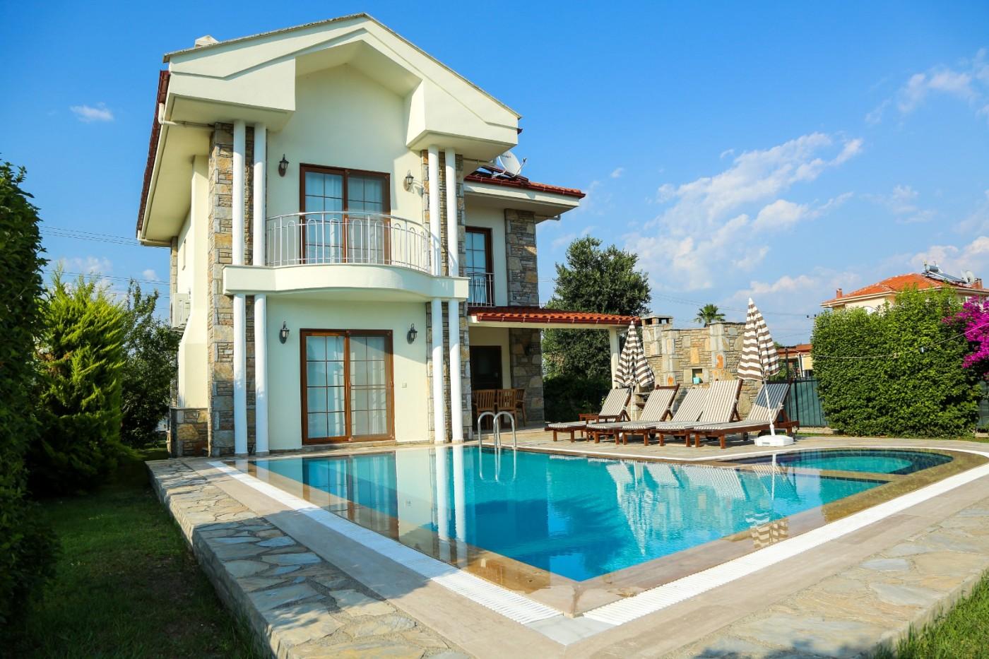 Dalyan'da Zarif Tasarımlı, Özel Havuzlu, Kiralık Şık Villa-17593