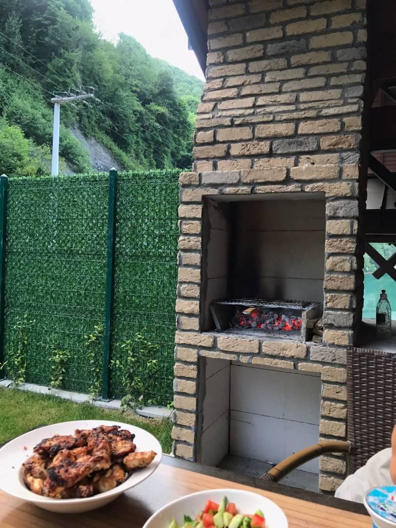 Sapanca Mahmudiye'de Geniş Terasa Sahip, Jakuzili, Kiralık Şirin Ev-27467