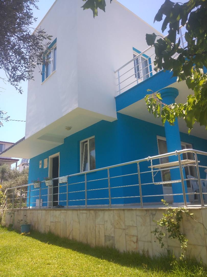 Kuşadası Güzelçamlı'da Elverişli Konumda, Denize Yakın, Konforlu Villa