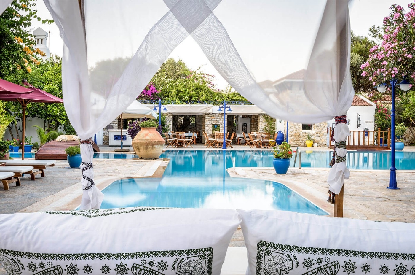 Datça'da Tesis İçerisinde, Ortak Havuzlu, Özel Tasarım Suit