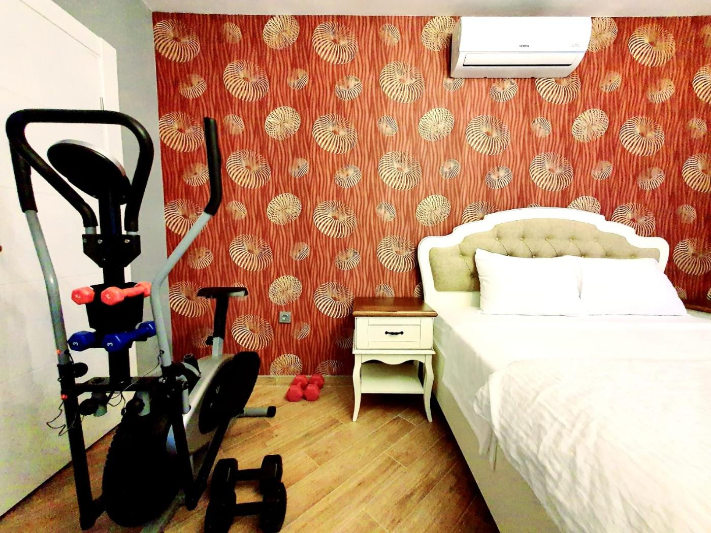 Sapanca'da Merkezi Konumda, Isıtmalı Havuzlu, Lüks Villa-23276