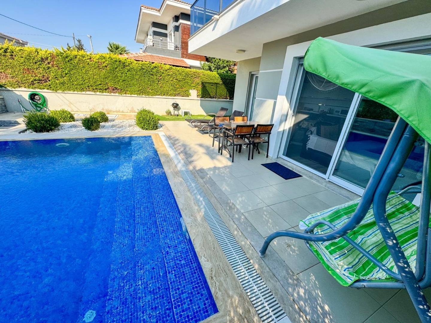 Çeşme Çiftlik'te Geniş Ailelere Uygun, Özel Havuzlu, Lüks Villa