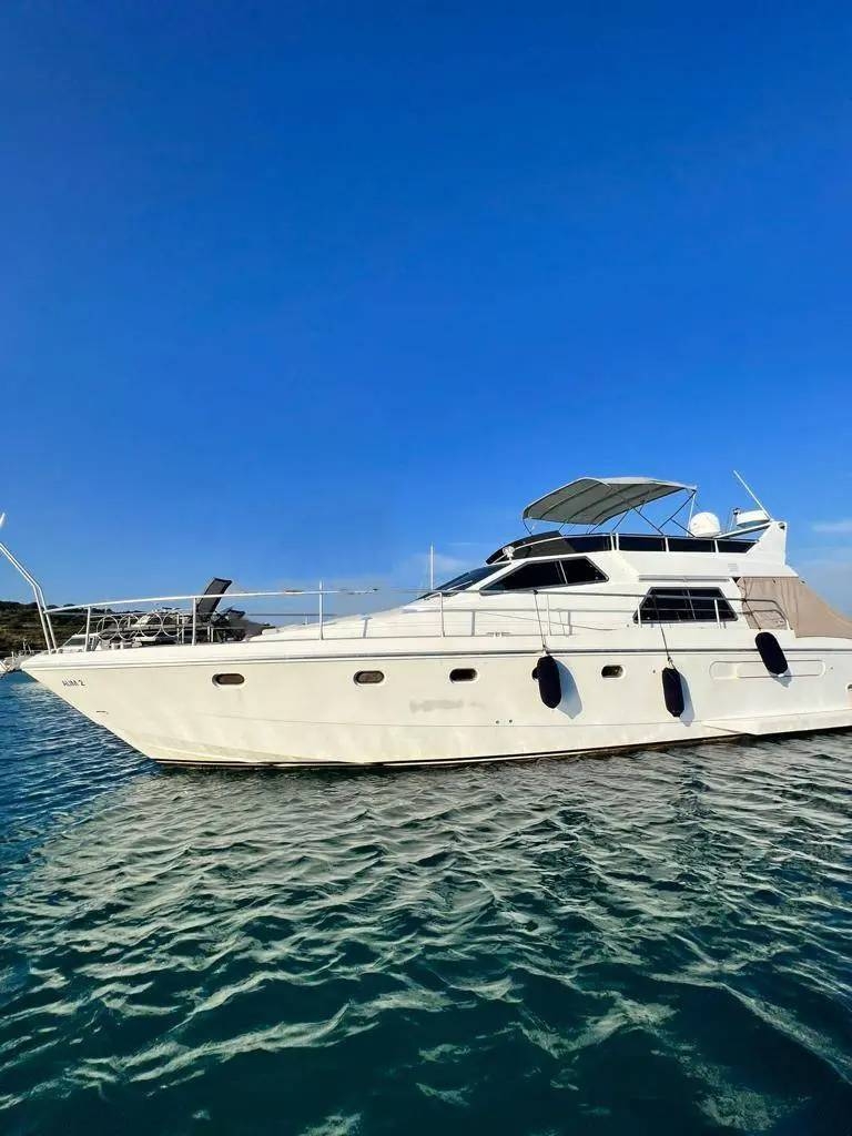 Çeşme'de Enfes Tasarıma Sahip, Serin Sularda, Konforlu Motoryat