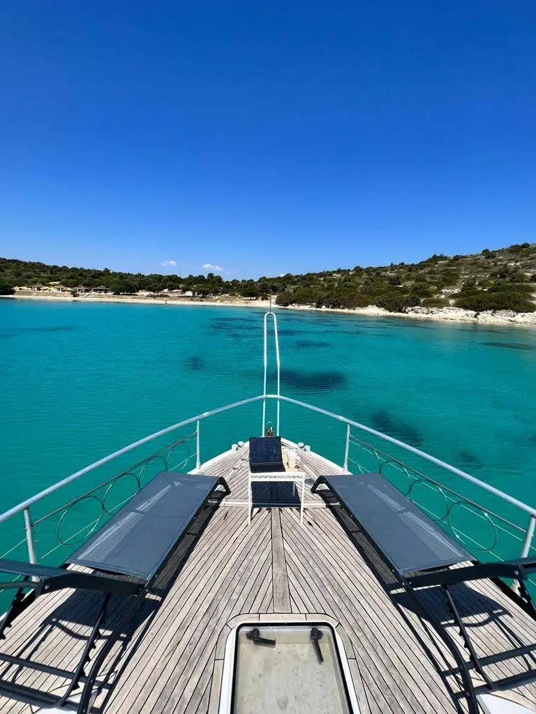 Çeşme'de Enfes Tasarıma Sahip, Serin Sularda, Konforlu Motoryat