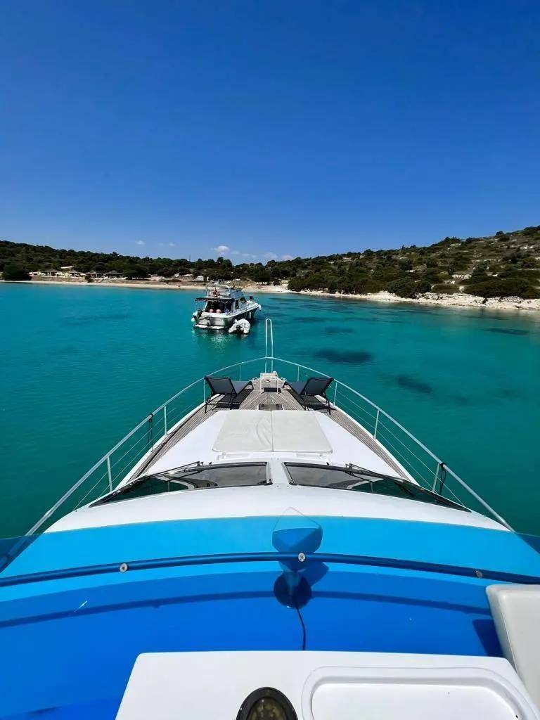 Çeşme'de Enfes Tasarıma Sahip, Serin Sularda, Konforlu Motoryat