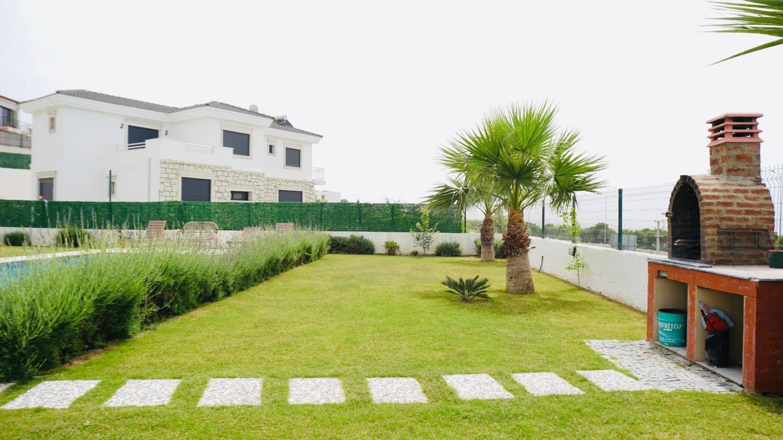 Çeşme'de Görkemli Deniz ve Doğa Manzaralı, Özel Havuzlu, Kiralık Villa-20414