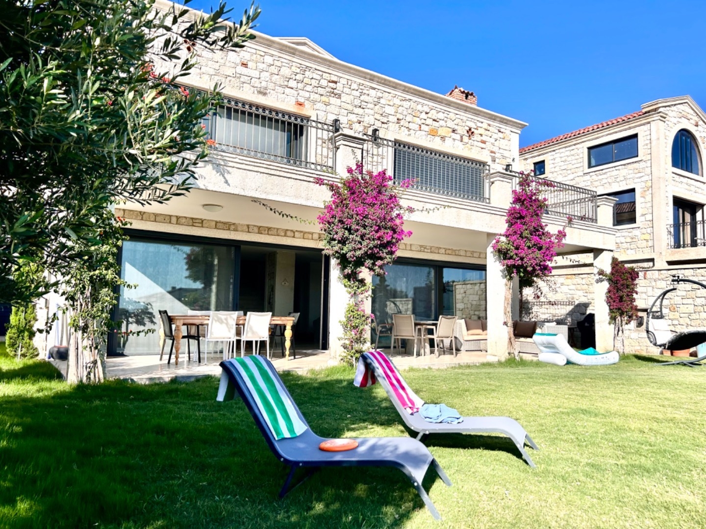 Çeşme'de Kalabalık Aileler İçin Uygun, Özel Havuzlu, Lüks Villa