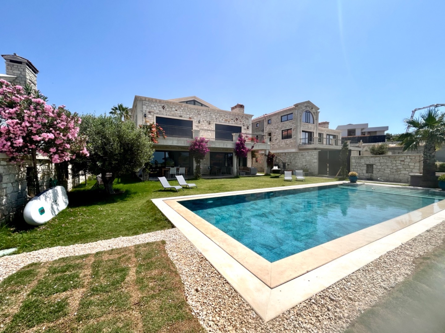 Çeşme'de Kalabalık Aileler İçin Uygun, Özel Havuzlu, Lüks Villa