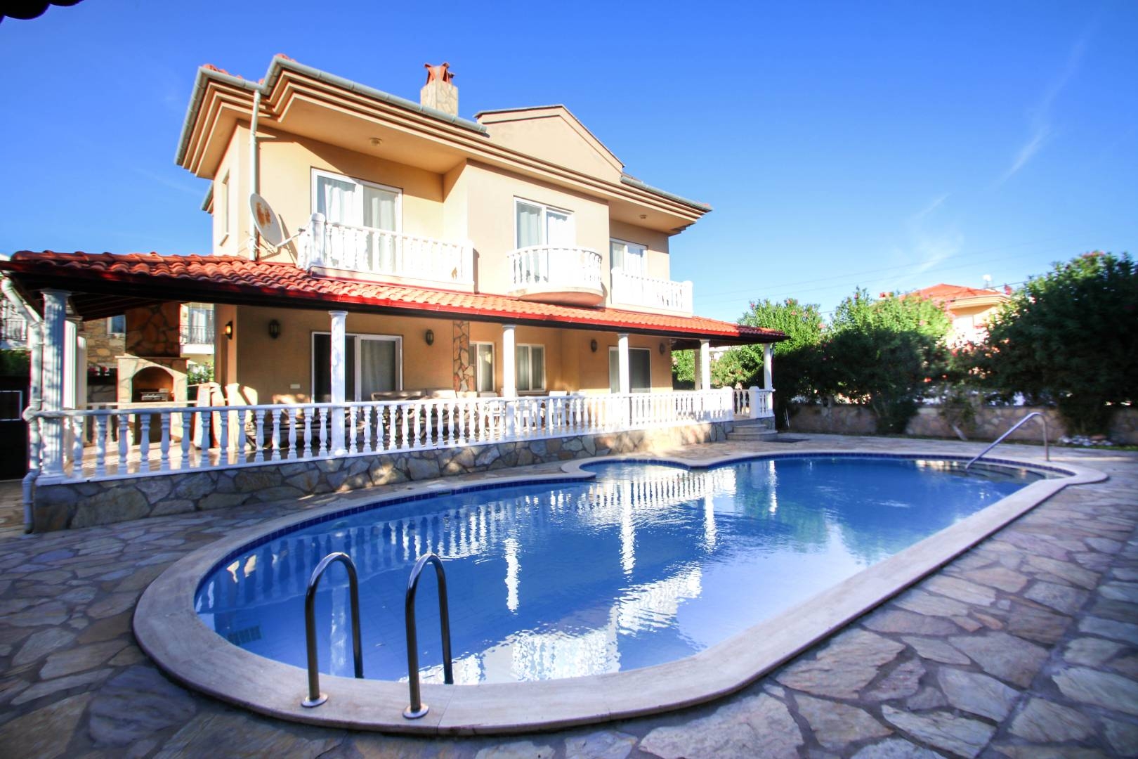 Dalyan'da Merkezi Konumda, Özel Havuzlu, Kiralık Lüks Villa