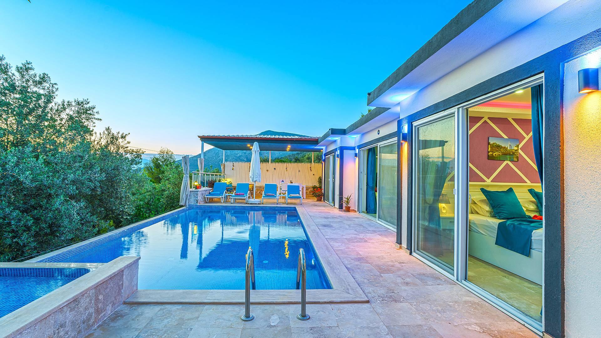 Kaş Üzümlü'de Enfes Doğada, Özel Havuzlu, Jakuzili Villa-41658