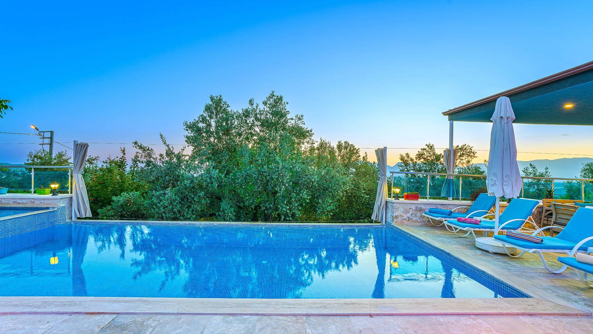 Kaş Üzümlü'de Enfes Doğada, Özel Havuzlu, Jakuzili Villa-41658