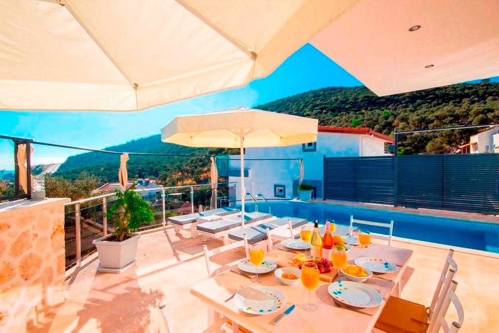 Kaş Kalkan'da Denize Yakın, Özel Havuzlu, Muhafazakar Villa