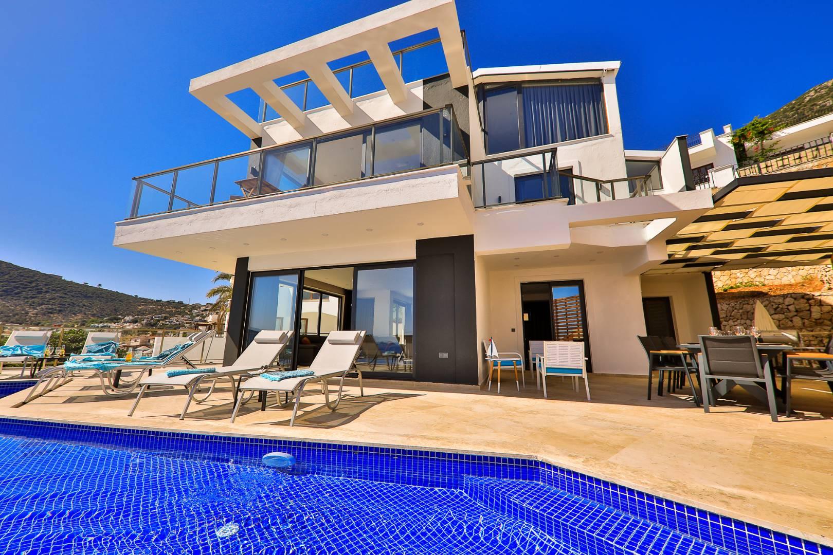 Kaş Kalkan'da Büyüleyici Deniz Manzaralı, Özel Havuzlu, Modern Villa-31177