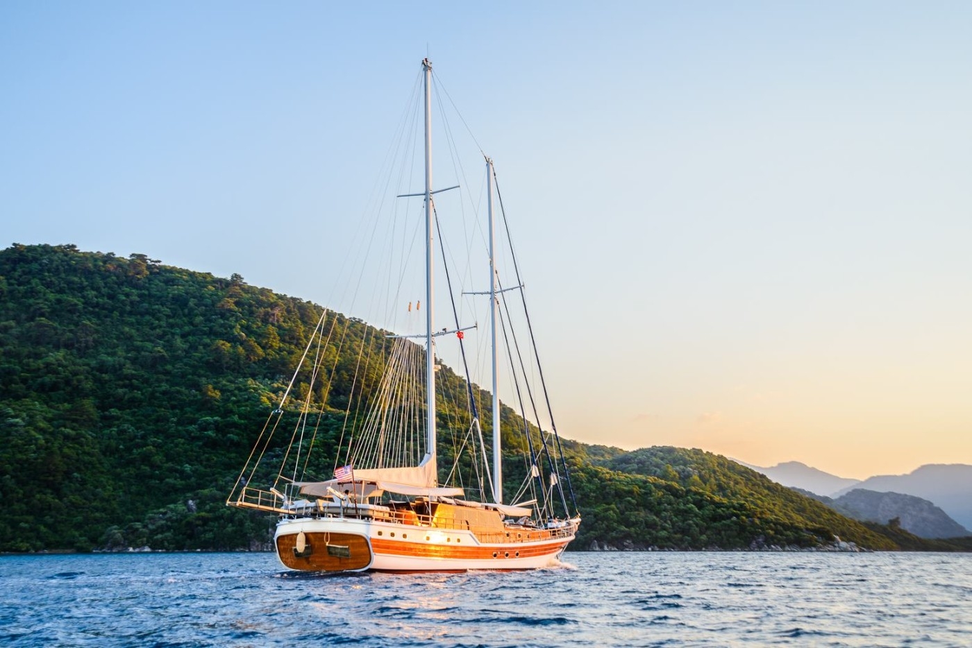 Bodrum'un Engin Maviliklerde, 10 Kişilik Delüks Gulet