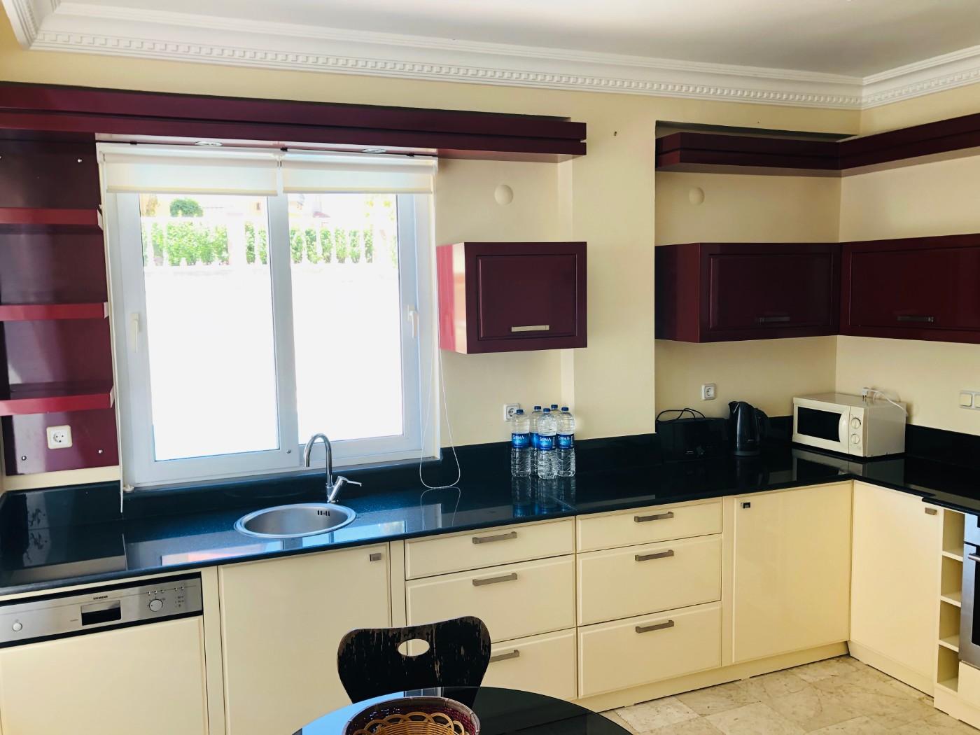 Alanya'da Denize Yakın, Özel Havuzlu, Kiralık Lüks Villa-14576