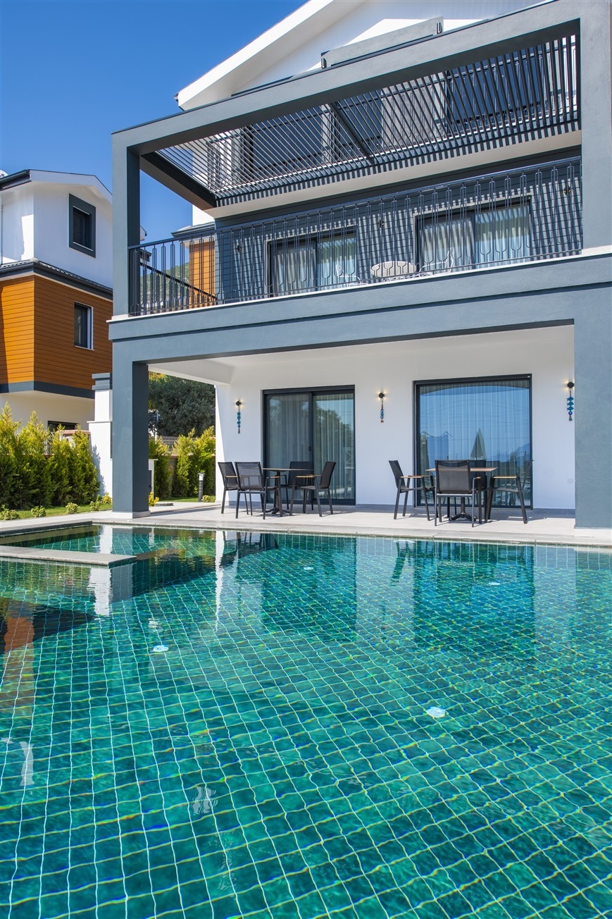 Fethiye Ölüdeniz’de Sakin Konumda, Özel Havuzlu, 6 Kişilik, Lüks Villa