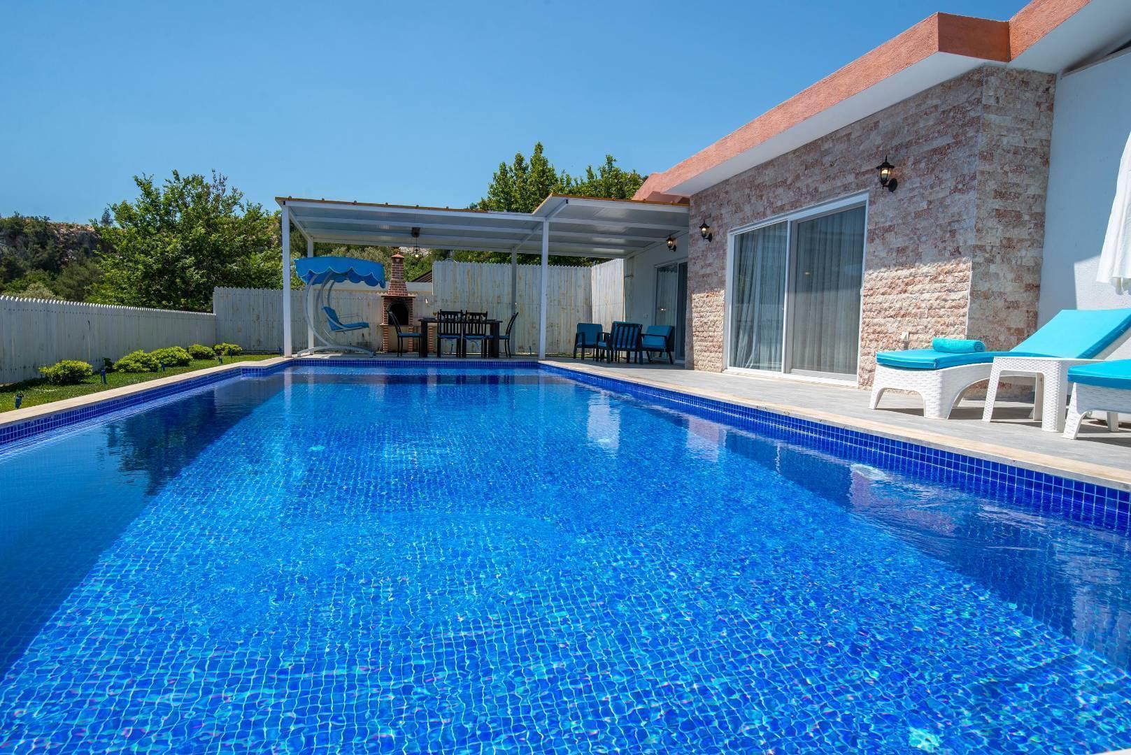 Kaş İslamlar'da Şirin Tasarımlı, Özel Havuzlu, Jakuzili, Kiralık Villa-26698