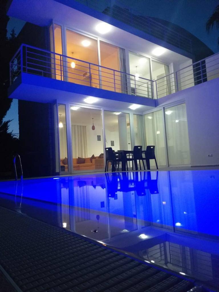 Belek'te Merkeze Yakın, Geniş Bahçeli, Özel Havuzlu, Kiralık Villa