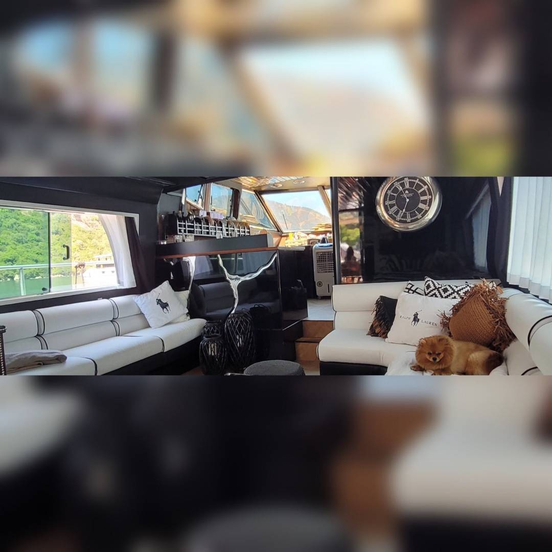 Marmaris Bozburun'da Serin Sularda, Modern Tasarımlı, Lüks Motoryat