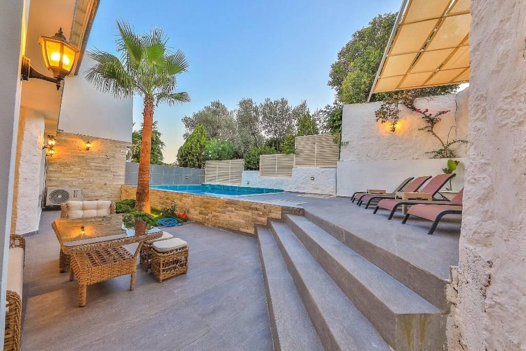 Kaş Kalkan'da Merkeze ve Deniz Yakın, Özel Havuzlu, Kiralık Villa-31351