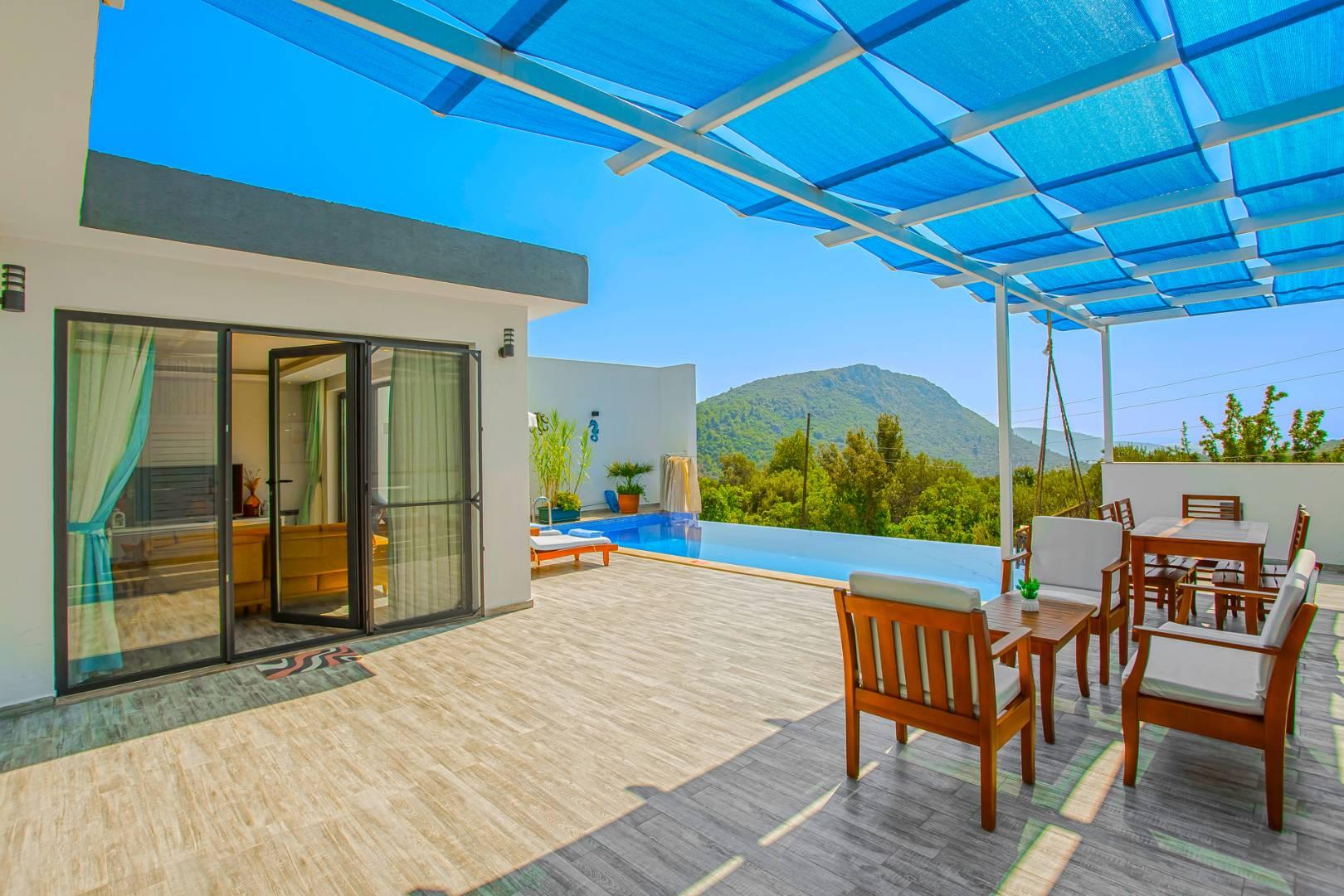 Kaş Üzümlü'de Yemyeşil Doğa Manzaralı, Özel Havuzlu, Jakuzili Villa-27031