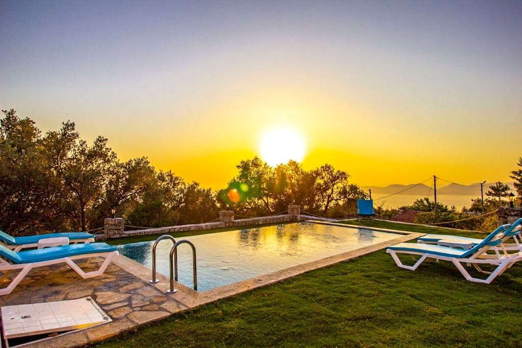 Fethiye Faralya'da Muhteşem Deniz Manzaralı, Özel Havuzlu, İkiz Villa
