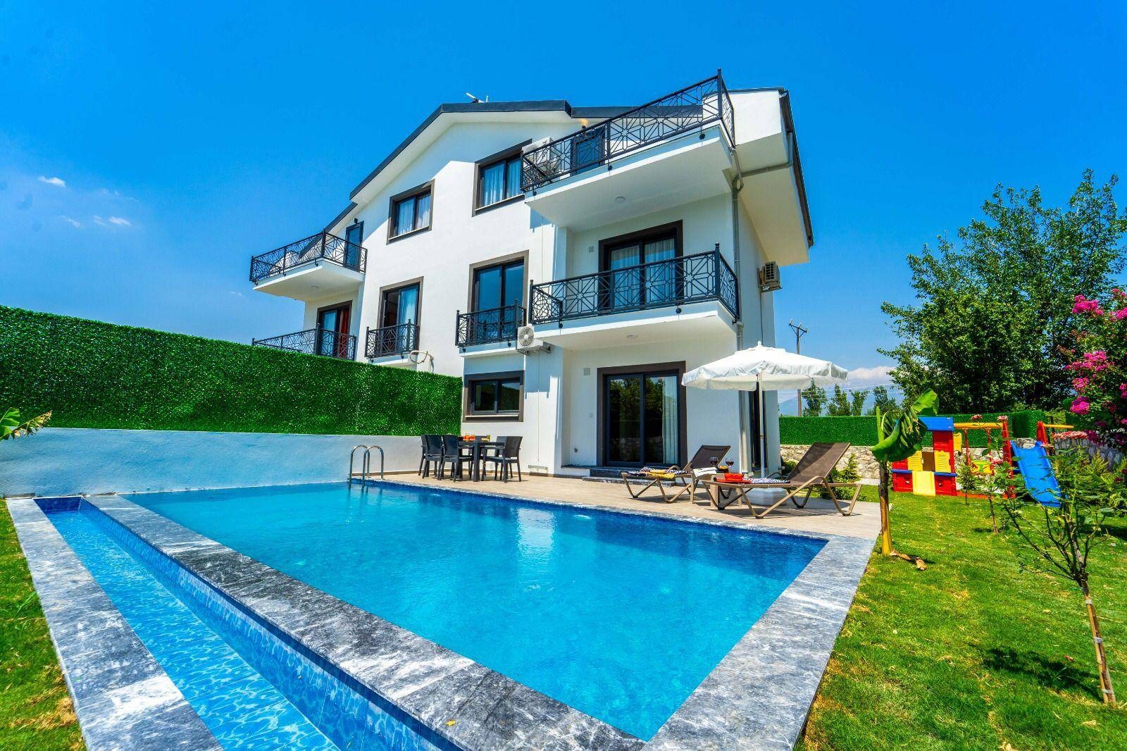 Muğla Seydikemer'de Doğa Manzaralı, Özel Havuzlu, 6 Kişilik Villa