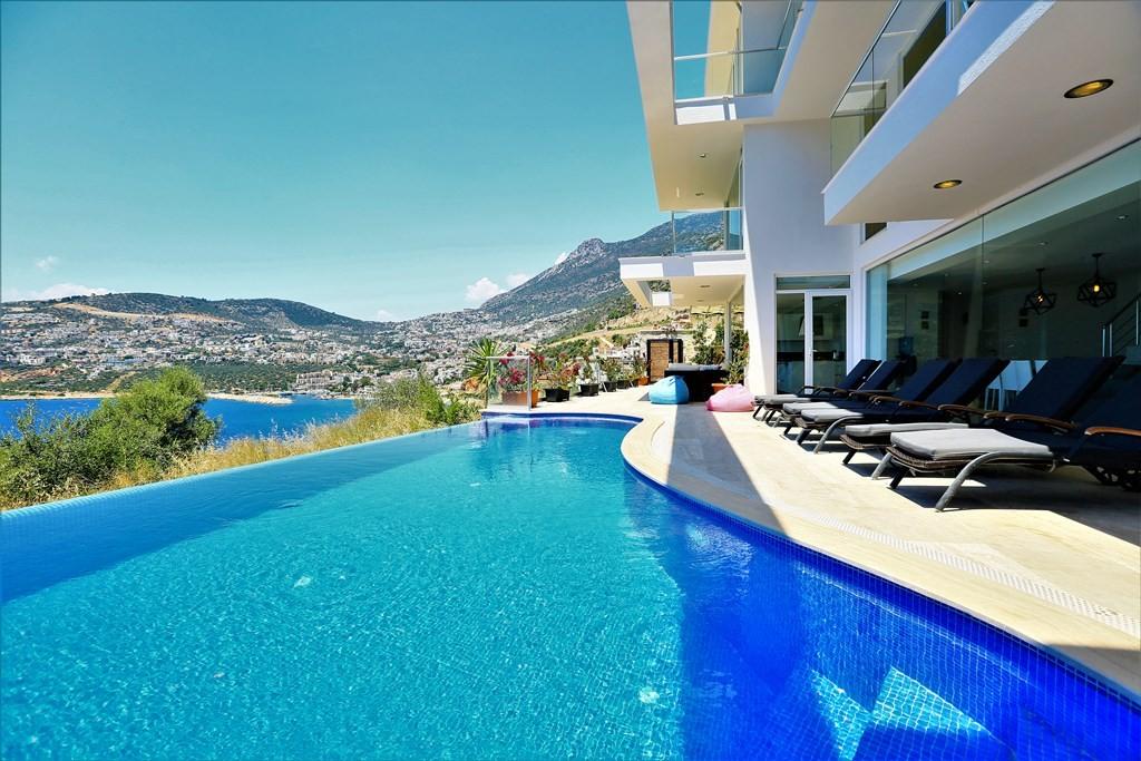 Kaş Kalkan'da Denize Yakın, Özel Havuzlu, Görkemli Villa-11725