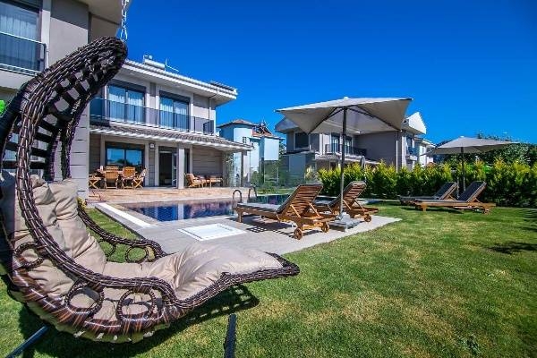 Dalyan'da Merkeze Yürüme Mesafesinde, Özel Havuzlu, 8 Kişilik Villa