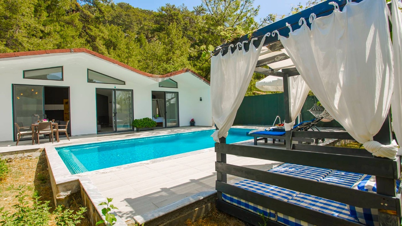 Kaş İslamlar'da Doğa İçerisinde, Özel Havuzlu, Romantik Villa