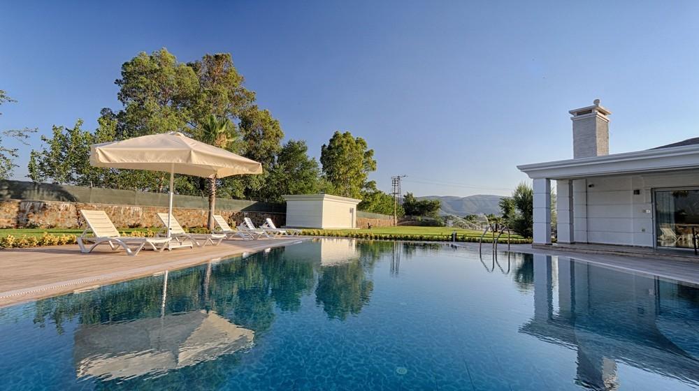Muğla Köyceğiz'de Geniş Bahçeli, Özel Havuzlu, Modern Villa-20043