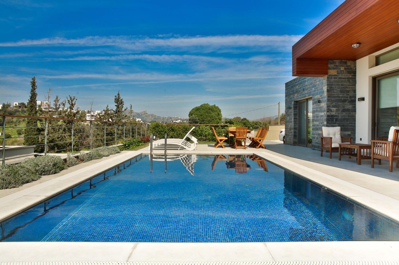 Muğla Bodrum'da Plaja Yakın, Özel Havuzlu, Modern Villa-18086