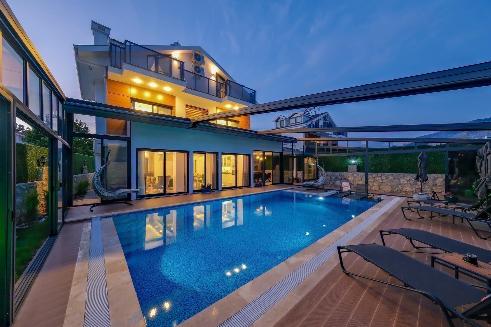 Fethiye Ölüdeniz'de Geniş Ailelere Uygun, Isıtmalı Havuzlu, Lüks Villa