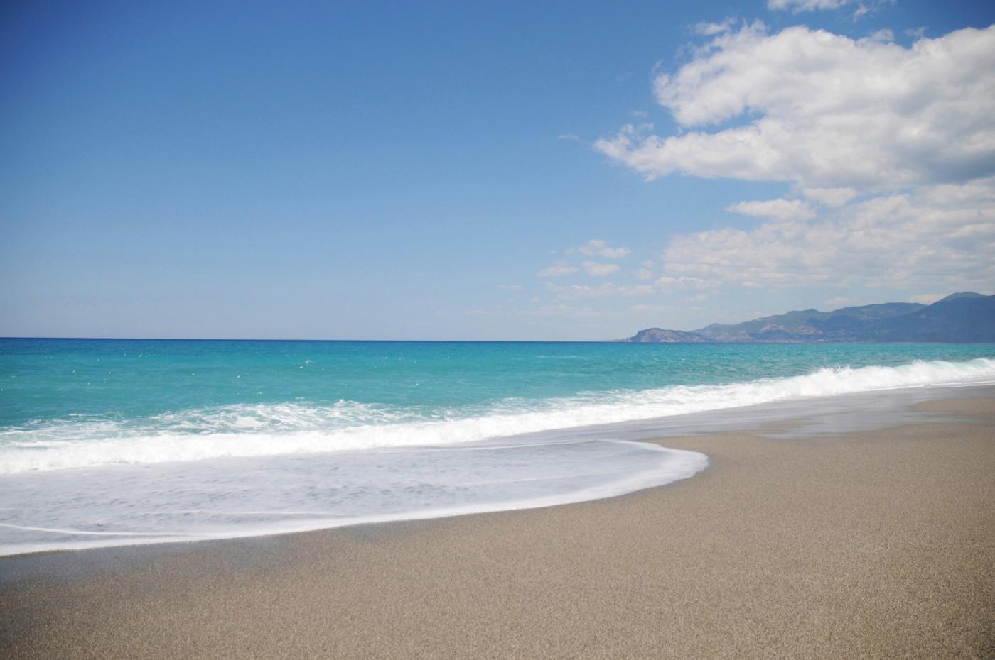 Alanya'da Tesis İçerisinde, Ücretsiz Aqua Parklı, Konforlu, 2+1 Ev-14202