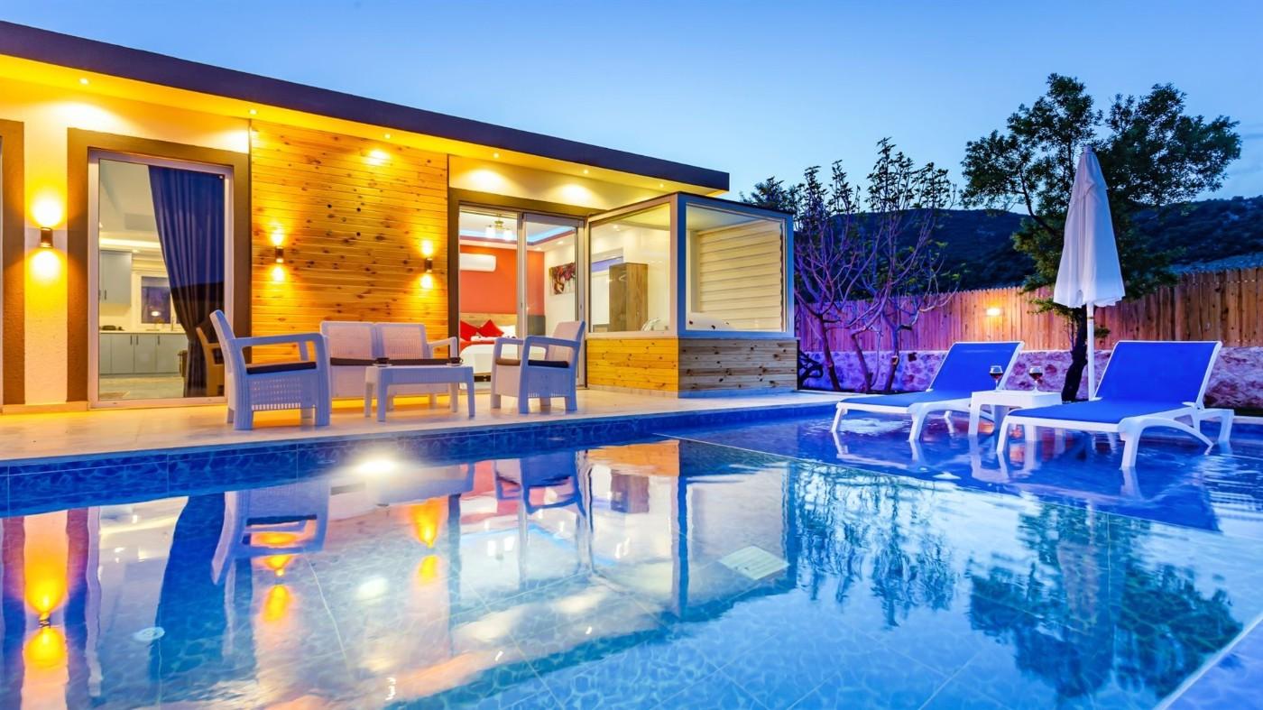 Kaş Sarıbelen'de Muhteşem Doğa İçerisinde, Özel Havuzlu, Şık Villa-20778