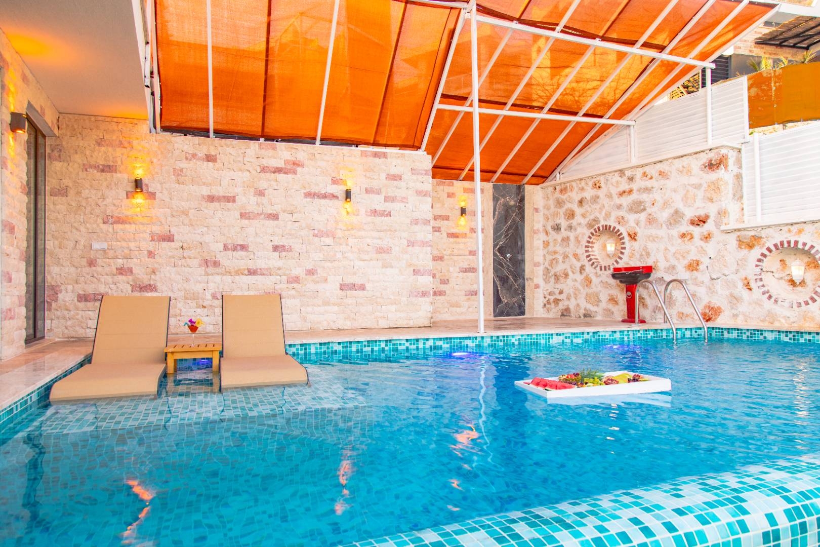 Kaş İslamlar'da Deniz Manzaralı, Özel Havuzlu, Jakuzili Villa