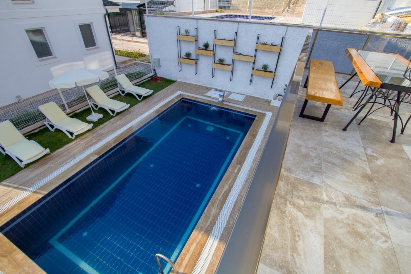 Fethiye Çalış'ta Lüks Tasarımlı, Özel Havuzlu, 8 Kişilik Villa