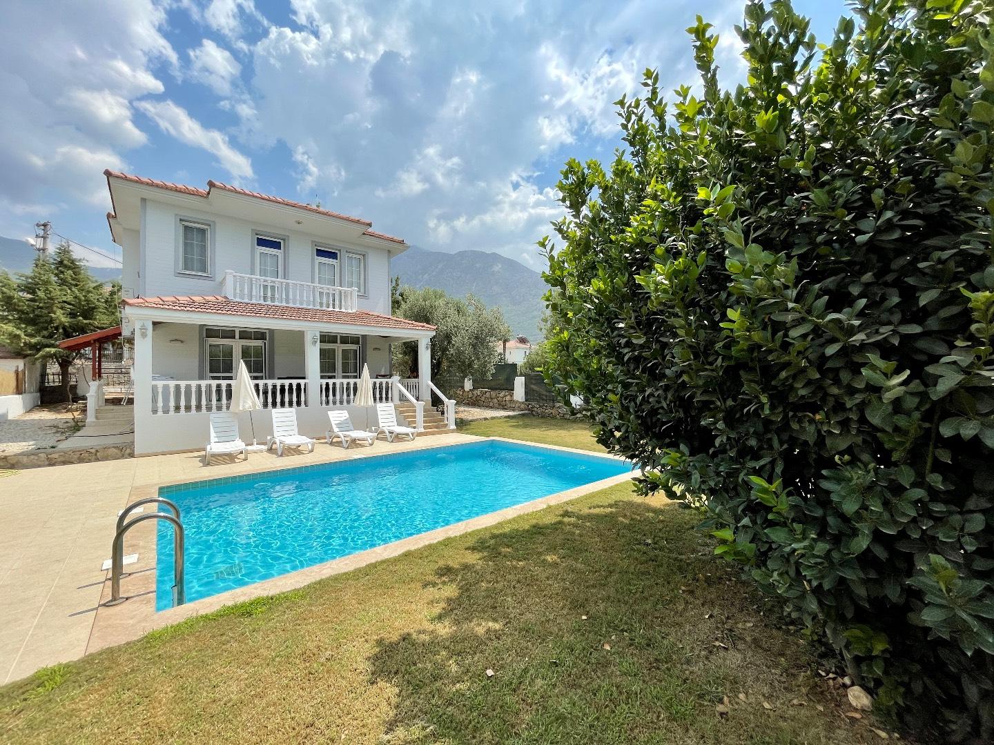 Fethiye Ölüdeniz'de Denize Yakın, Özel Havuzlu, Bahçeli Villa-30626