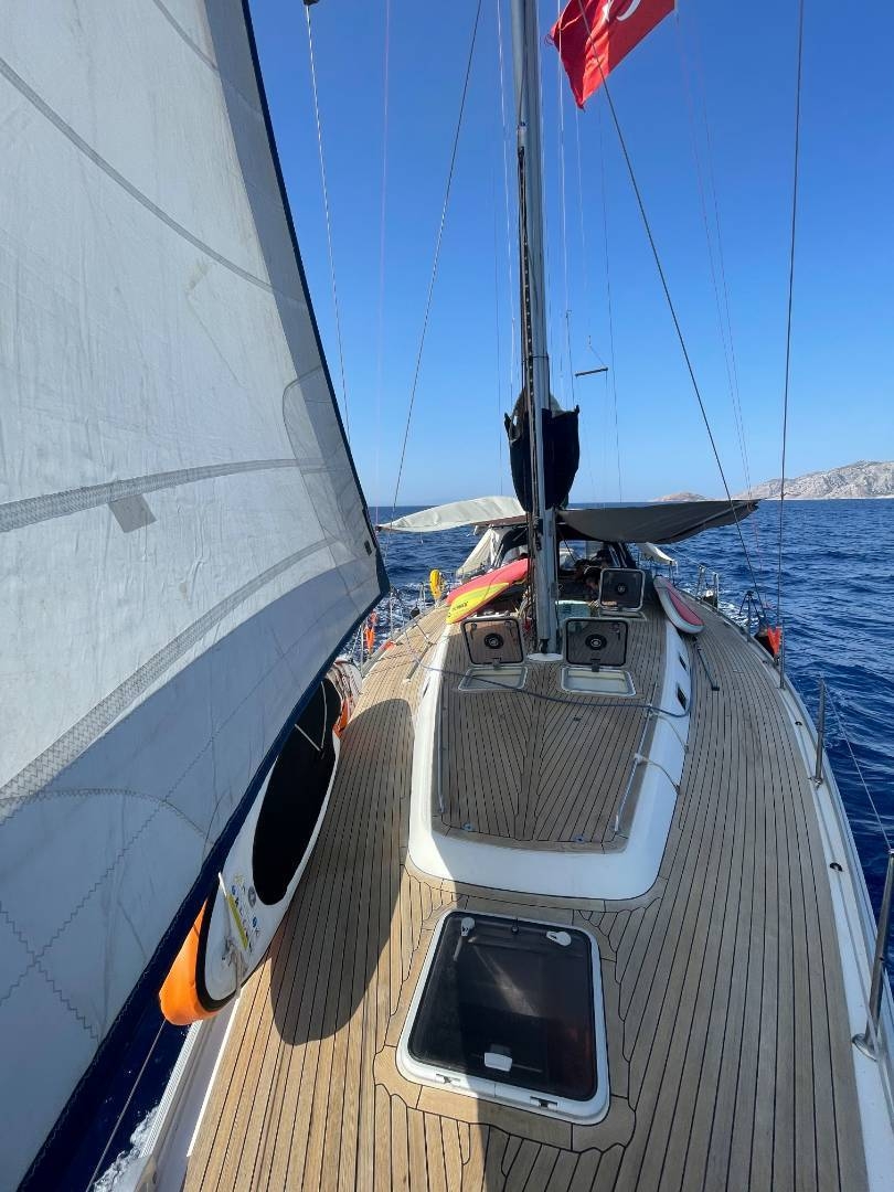 Muğla'nın Serin Sularında, 4 Kamaralı, 7 Kişilik, Kiralık Yelkenli