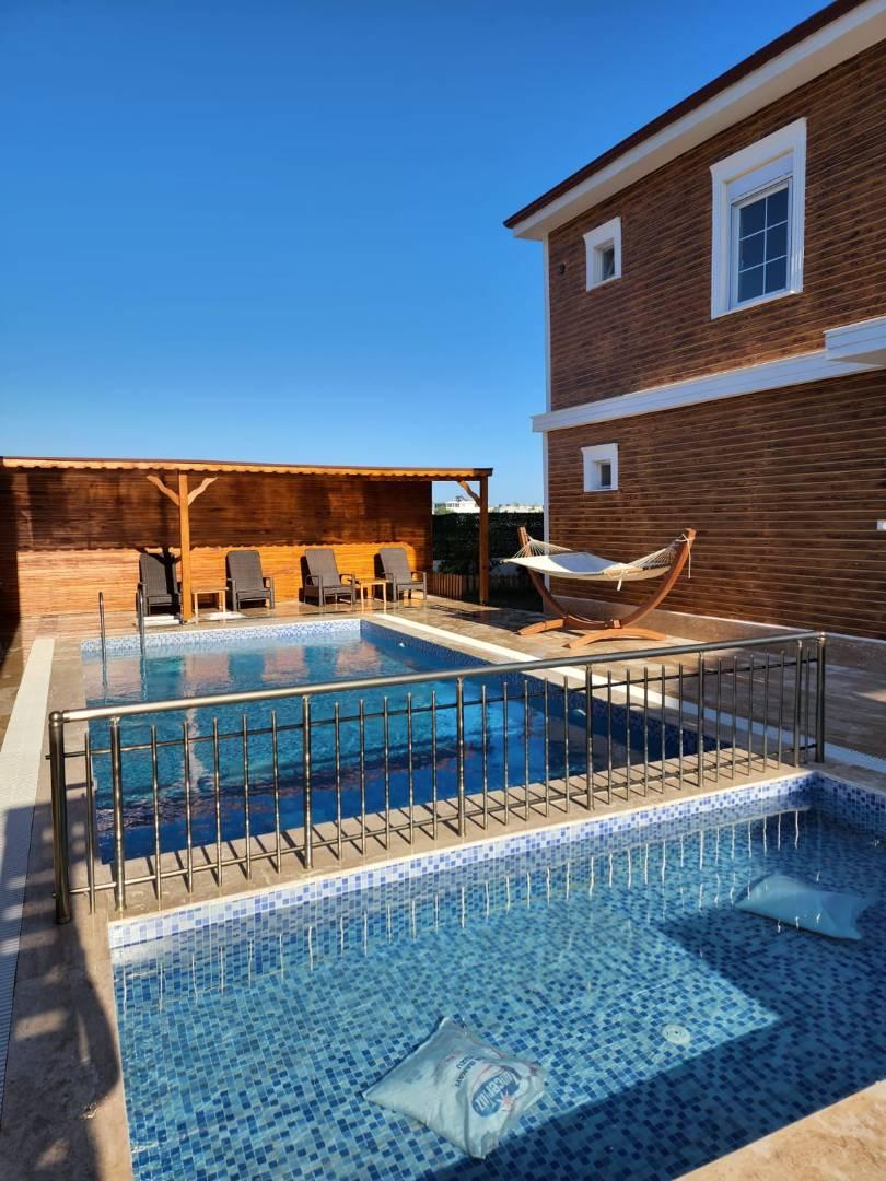 Serik Kadriye'de Doğa İçerisinde, Özel Havuzlu, Ahşap Mimarili Villa-29061